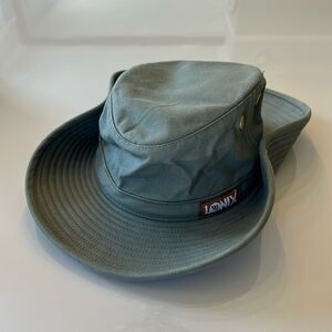 Like new Medium Lonix Original Ranger hat